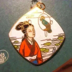 Cloisone  geisha pendant
